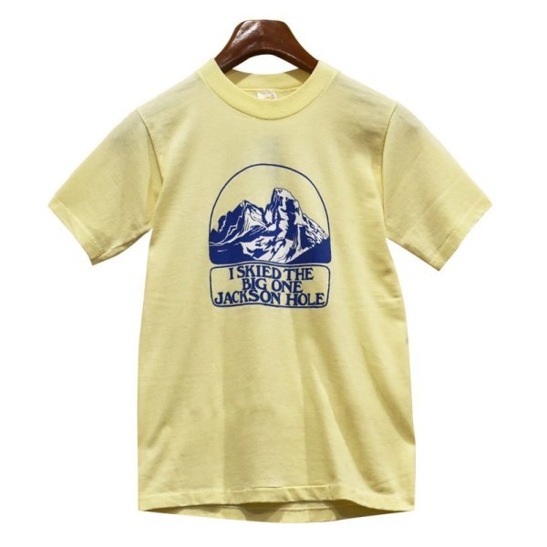 画像1: 【ビンテージ】【USA製】【sportswear】ライトイエロー【I skied the big one jackson hole】【Tシャツ】【サイズＳ】レディース古着 