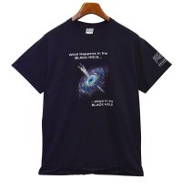 ビンテージ【GILDAN】【ギルダン】What Happens in BLACK HOLE【黒】【Tシャツ】【サイズＭ】 