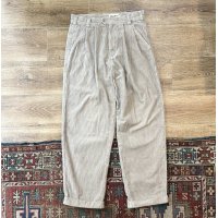 90's~  ビンテージ【Eddie Bauer】【エディーバウアー】【ライトベージュ】【２タック】太畝【コーデュロイパンツ】【W32】 