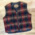 画像1: 90’ｓ【USA製】【ビンテージ】Woolrich【ウールリッチ】【黒×赤チェック】【ジップアップウールベスト】【サイズM】<br> (1)