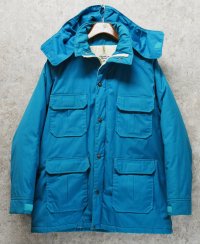 70's∼【USA製】【ビンテージ】【ウールリッチ】【Woolrich】【サックスブルー】【フード付き】【中綿入り】【マウンテンパーカー】【サイズW-XL】 