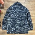 画像3: 【米軍実物】U.S.NAVY【WORKING PARKA】紺 デジカモ 【ゴアテックスパーカー】【Ｓ－Ｒ】<br> (3)