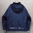 画像5: 【オールド】【Tommy Jeans】【トミーヒルフィガー】【裏フリース】【ナイロンプルオーバー】【サイズM】  (5)