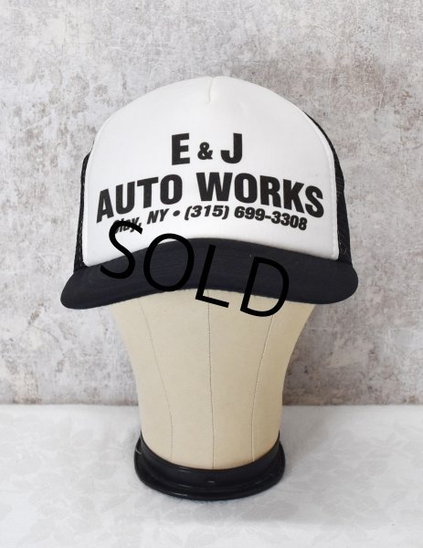 画像1: 【E＆J AUTO WORKS】E＆Jオートワークス【白×黒】【トラッカーキャップ】   (1)