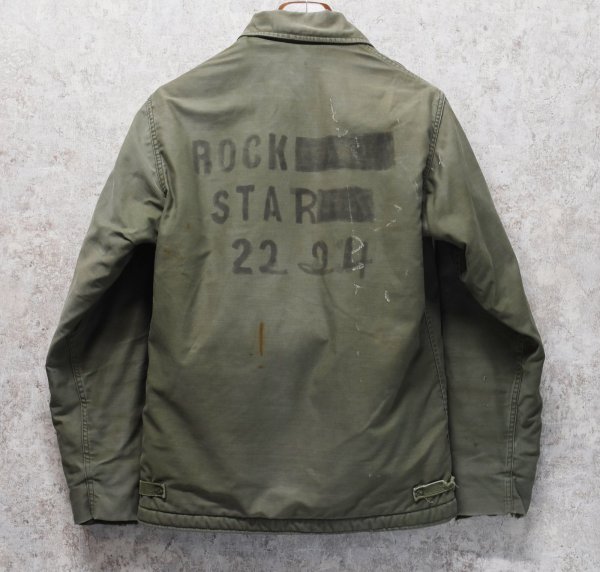 画像1: 【ビンテージ】【米軍実物】U.S.NAVY【ROCK STAR】【バックステンシル入り】【A-2】【デッキジャケット】  (1)