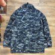 画像3: 【米軍実物】U.S.NAVY【WORKING PARKA】紺 デジカモ 【ゴアテックスパーカー】【Ｓ－Ｒ】  (3)