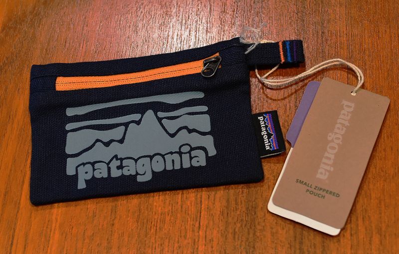 新品未使用】【patagonia】【パタゴニア】【紺】【スモール